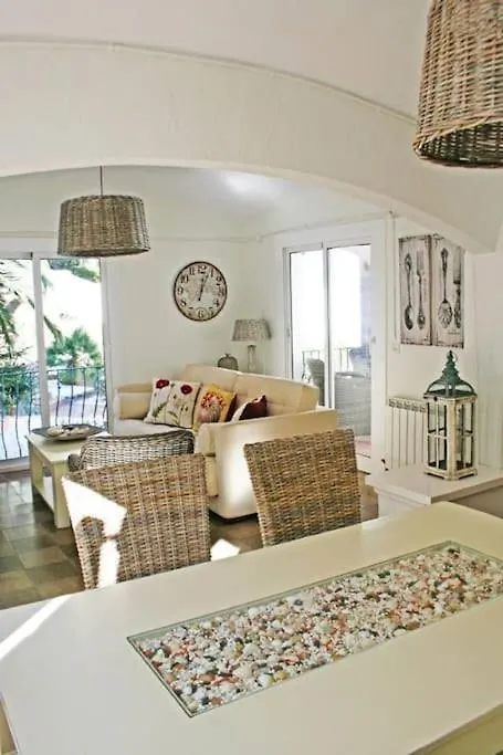 Apartamento Con Vista Al Mar Llanca 0*,