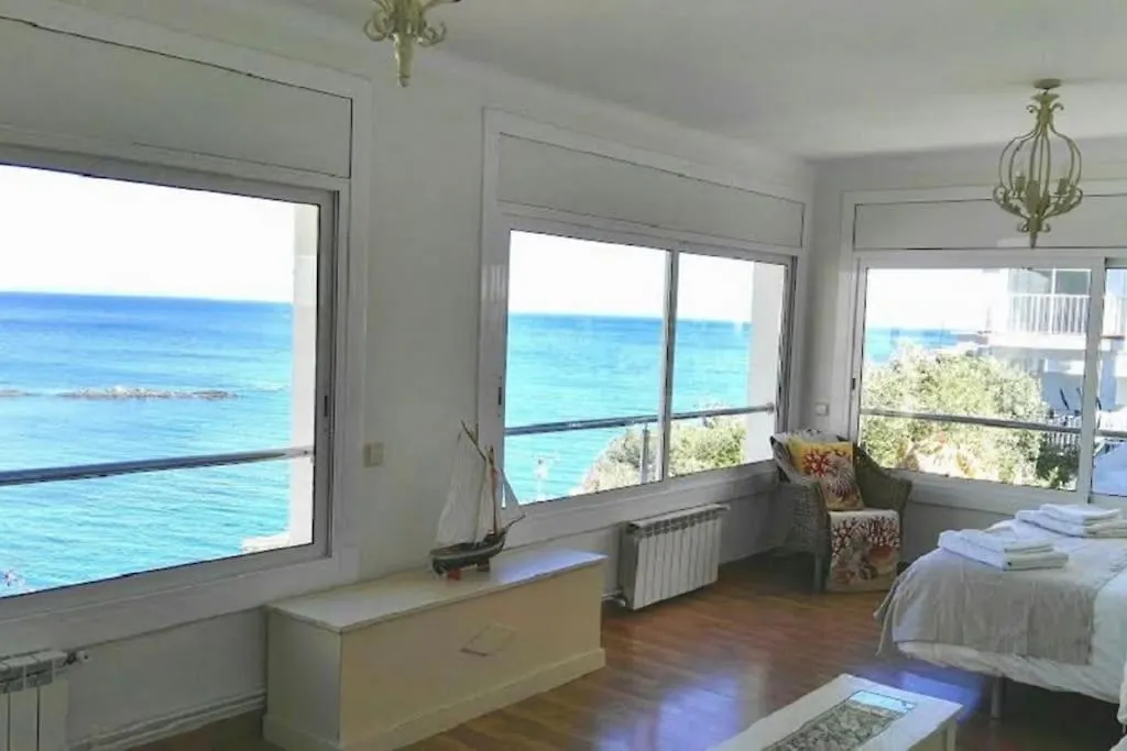 Apartamento Con Vista Al Mar Llanca