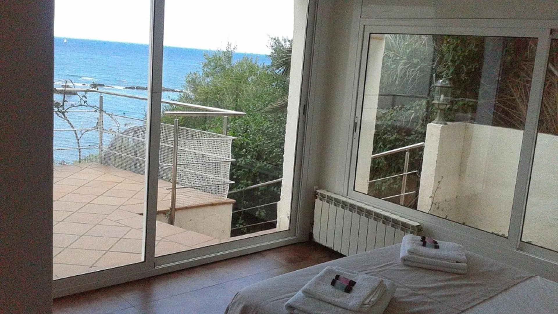 Apartamento Con Vista Al Mar Llanca Apartment
